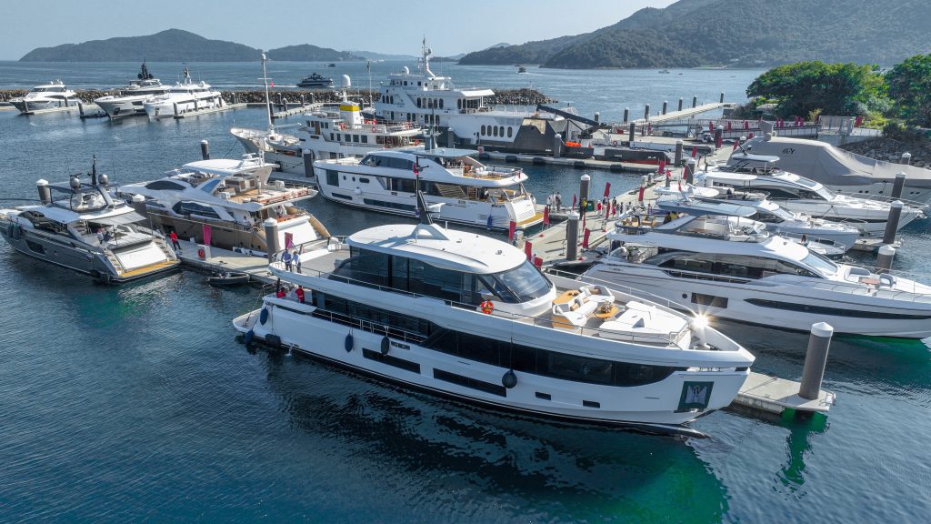 Azimut Hong Kong Rendezvous Sets New Luxury Benchmark in Asia Debuting Grande 30M & Magellano 30M